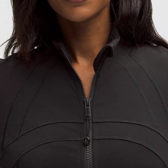 lululemon Define Jacket (Luon) in Black, Size 6 - Picture 3 of 7